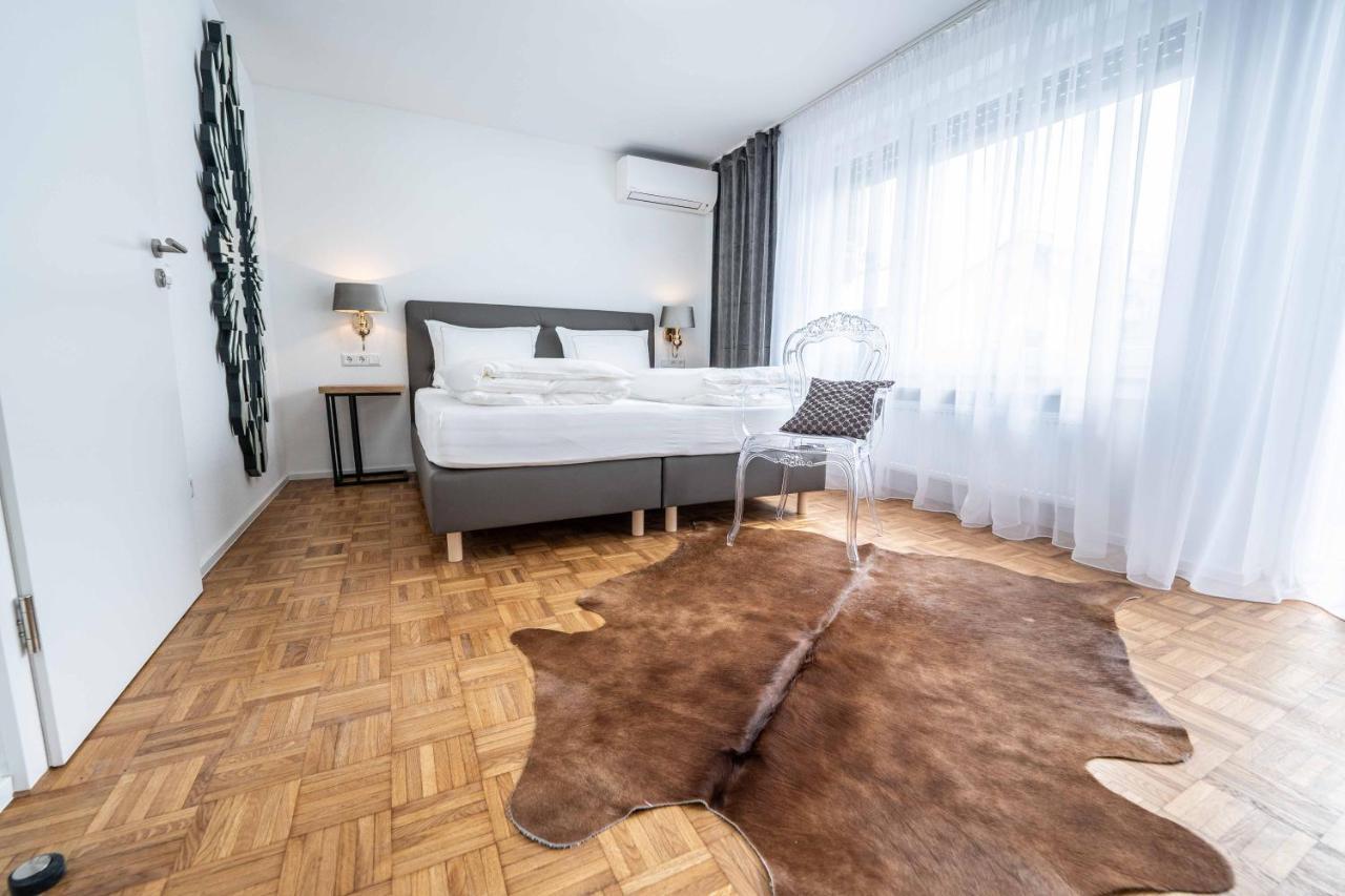 Fn L 6 Klimatisiert Mit Balkon *