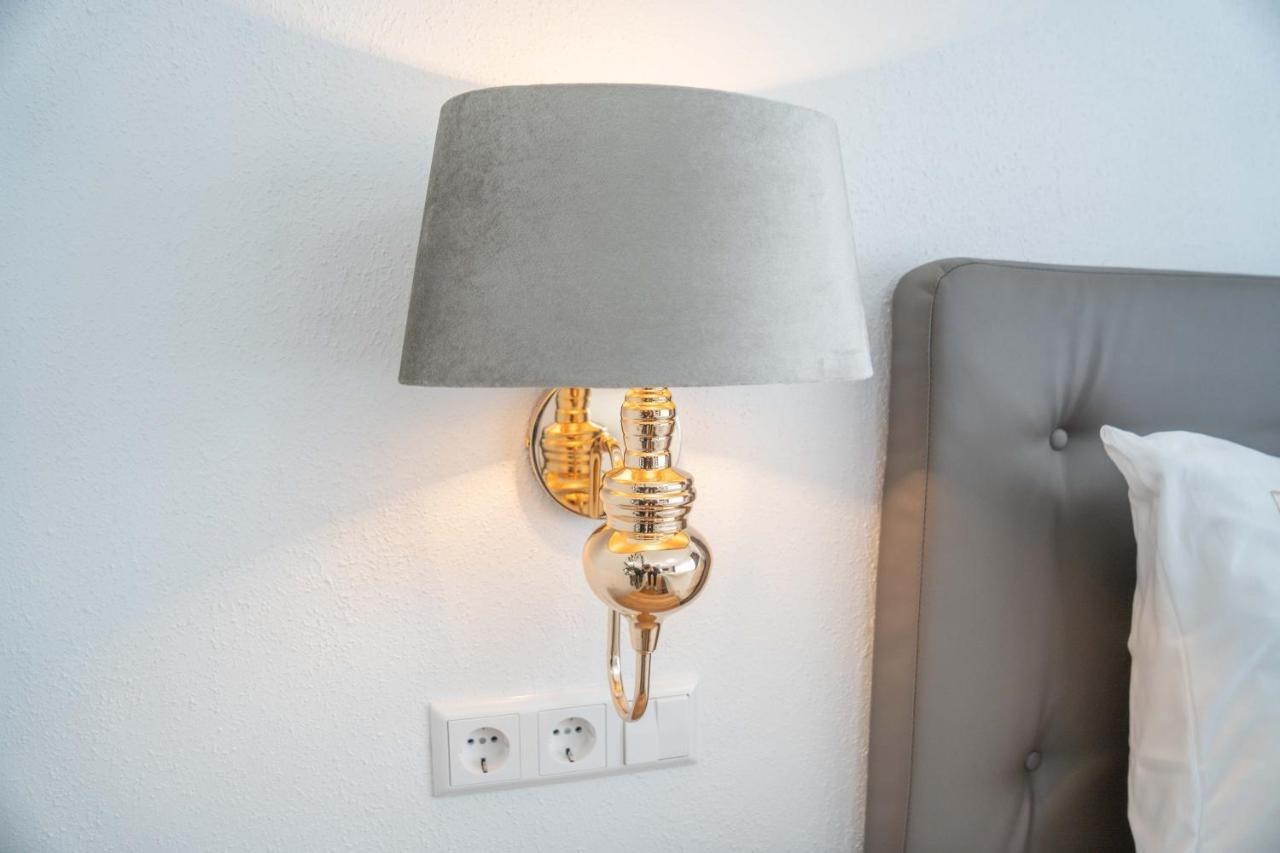 Fn L 6 Klimatisiert Mit Balkon *